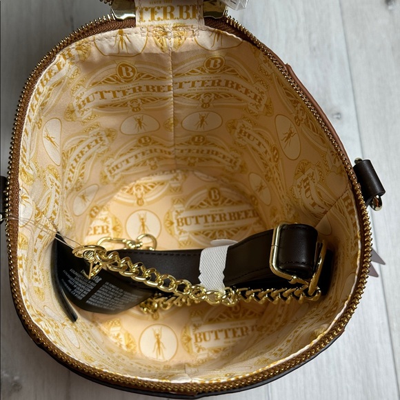 Loungefly Warner Bros Harry Potter ButterBeer Barrel Crossbody Bag Brown NWT‎ - Picture 11 of 11
